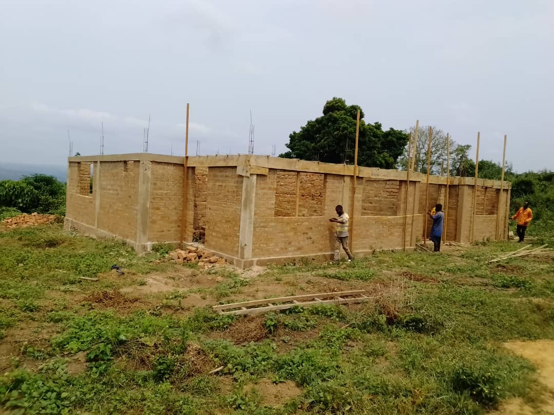Construcción casas médicos, Malembre, R.D. Congo.
